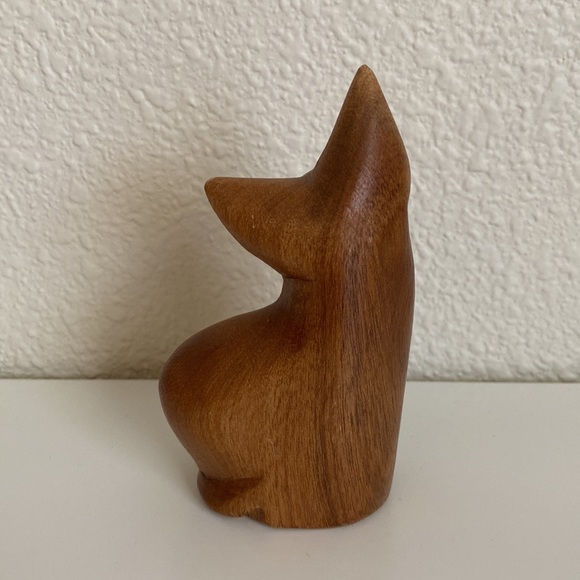 Carved Wooden Cat Sculpture - Picture 3 of 7